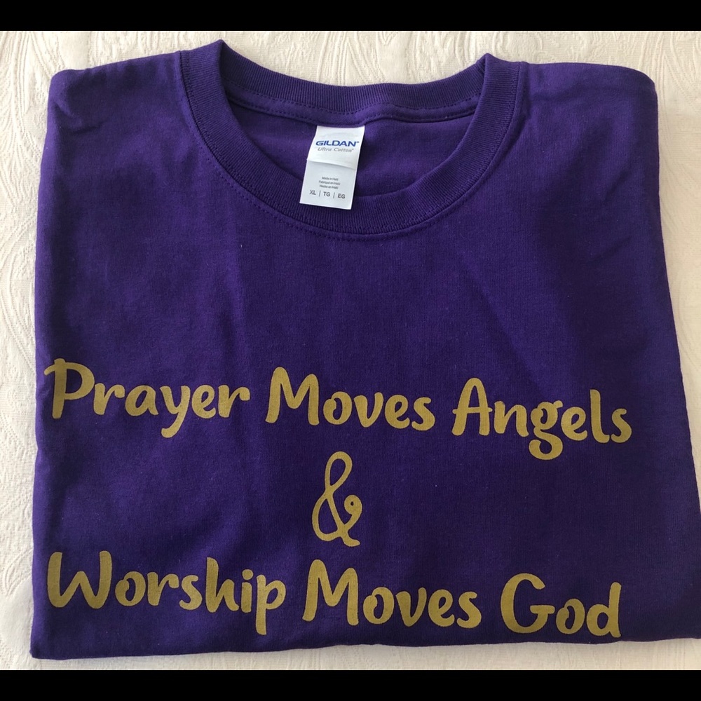 T-SHIRT with inspirational words